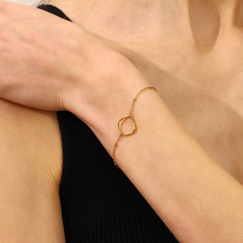 Circle Clip Bead Bracelet